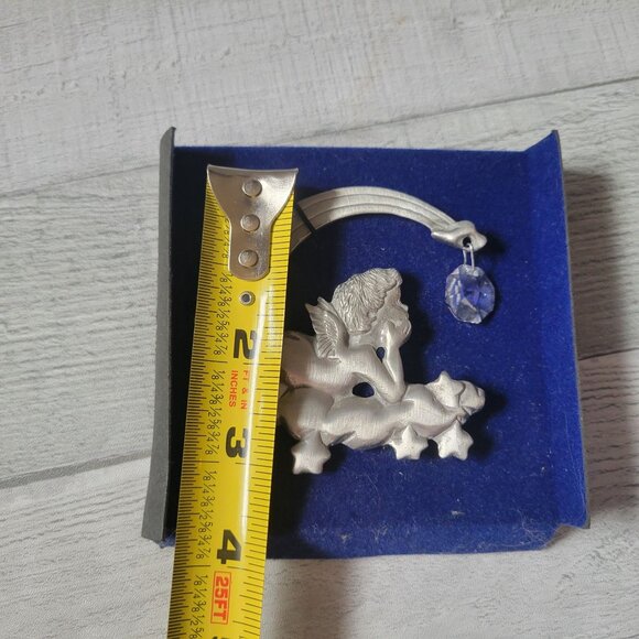 Fine Pewter & Austrian Crystal Angel Suncatcher With Stars & Rainbow Design - Picture 6 of 7